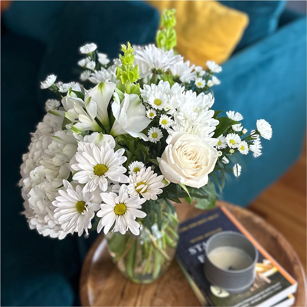 Classic Ivory – A Florist Original –  Gladrich Florist Shoppe, Punta Gorda FL