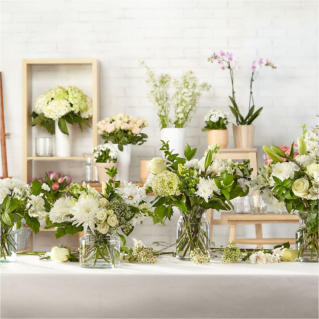 Classic Ivory – A Florist Original –  Gladrich Florist Shoppe, Punta Gorda FL